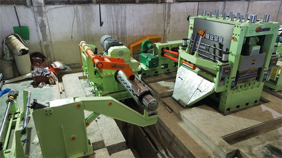 6 Hi-Leveler-Servo-Schnitt bis zur Längenlinie mit Rand-Trimmer und Doppelstaplern