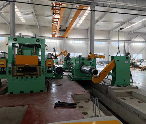 Hochgeschwindigkeitsmetallschnitt Längen-Maschinen-zum Drehscherfliegen schnitt zu Längen-Linie 0.3-3 x 1600