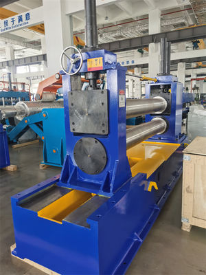 Warmgewalzte schwarze Stahlspule Schneidmaschine 0,6-4 X 1600 120mpm